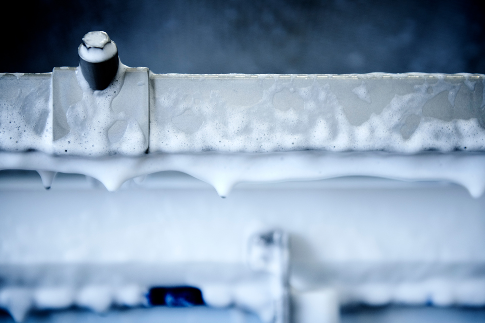 Automated cleaning systems for the food and beverage industry